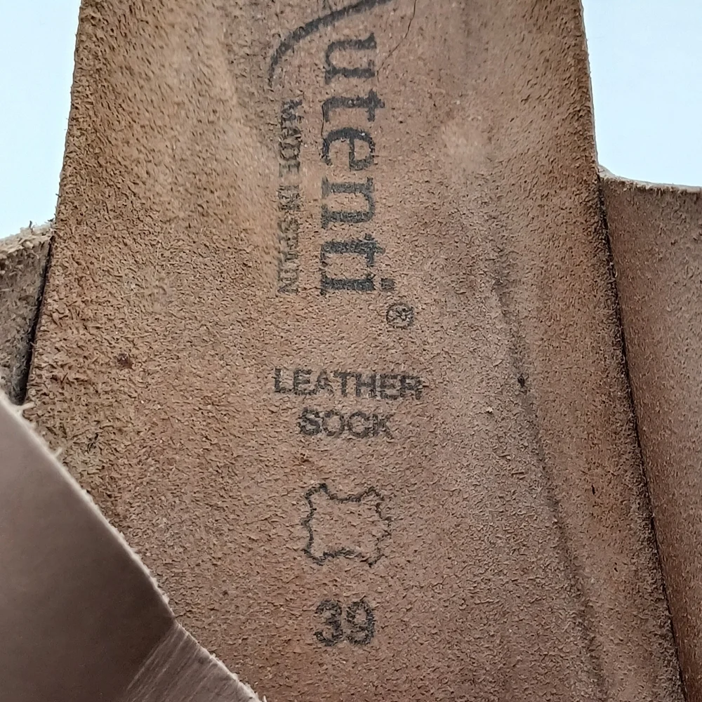 Autenti Leather Sandals w/ Double Straps - Picture 10 of 10